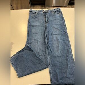 Long wide leg boyfriend style jeans